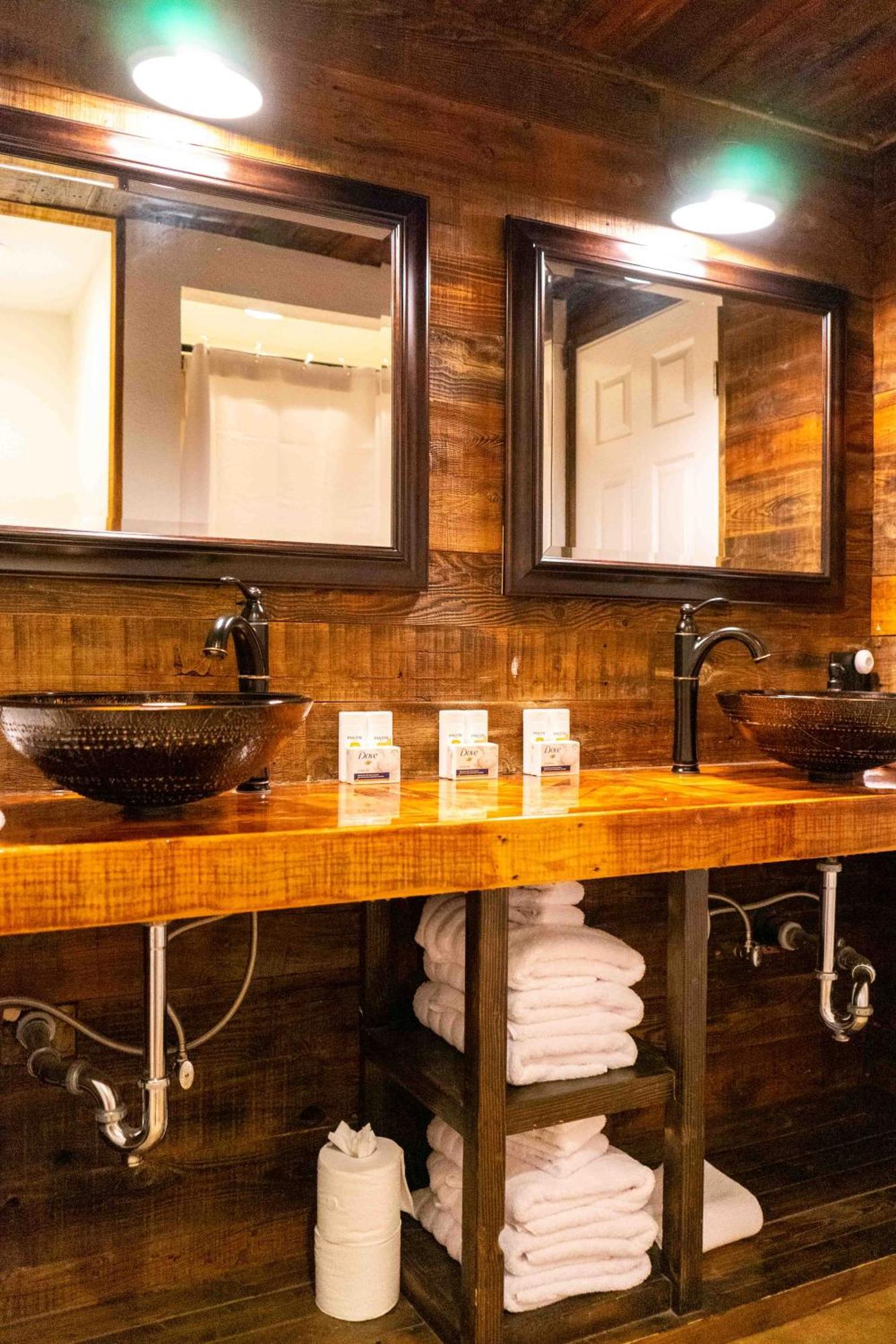 Miners Suite-Centrally Located In Shaver Lake Eksteriør bilde